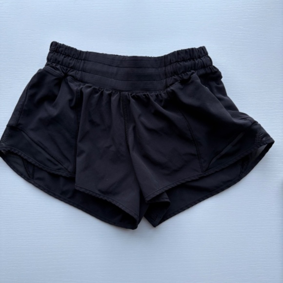 Lululemon Hotty Hot Shorts, Low Rise, 2 - Picture 5 of 9